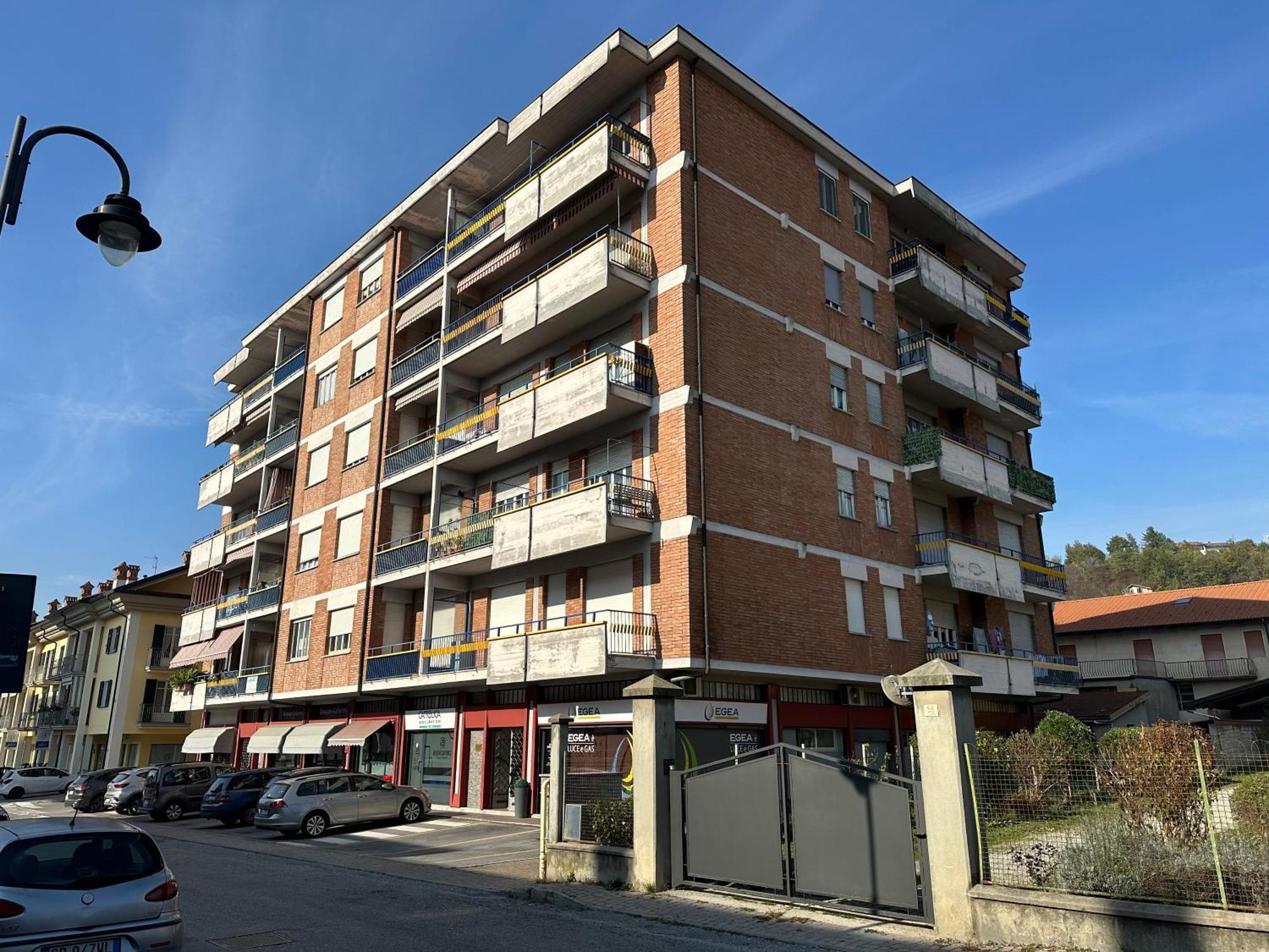 Affordable 3 Roms With Special Prize Spring 2025 Apartment